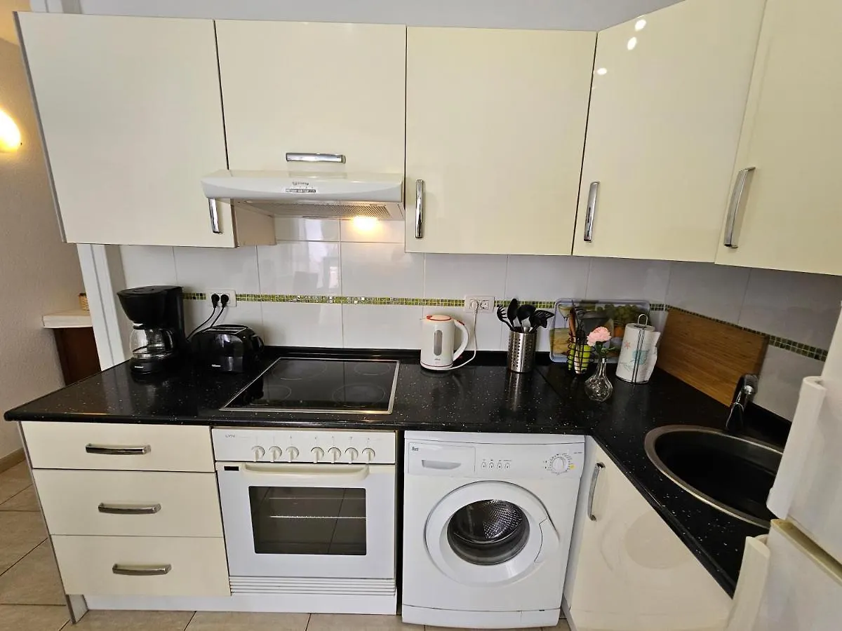 Διαμέρισμα Casa Palmera 3 Only 150 Metres To The Beach, Heated Pool, Wifi, Sat-Tv, Balcony Arona